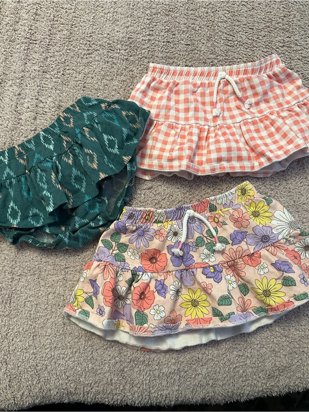 🌸💚 3-Pack Baby Girl Skorts | Carter’s + Gerber | 18M 💕